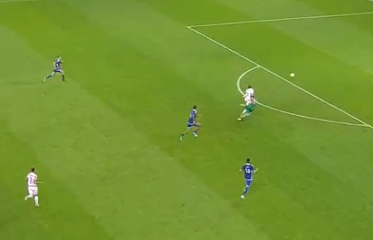 Cum a scăpat Gurău de eliminare? Decizie controversată a lui Feșnic în Dinamo - FCU Craiova