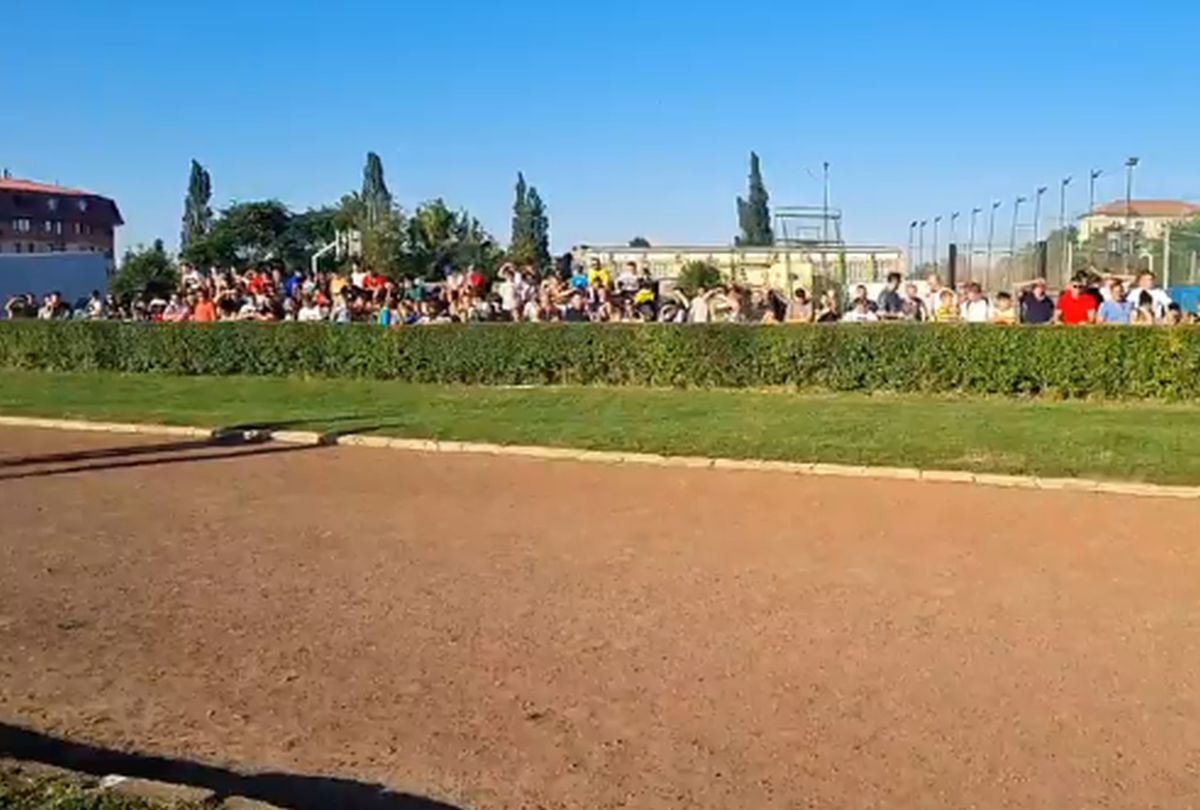 FCSB, primită ca o echipă mare la Oradea + Apariție-surpriză la antrenament