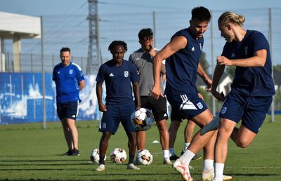 Fotbalistul pe care Mititelu îl anunța drept „senzația Ligii 1” a dispărut de la FCU Craiova » Varianta impresarului