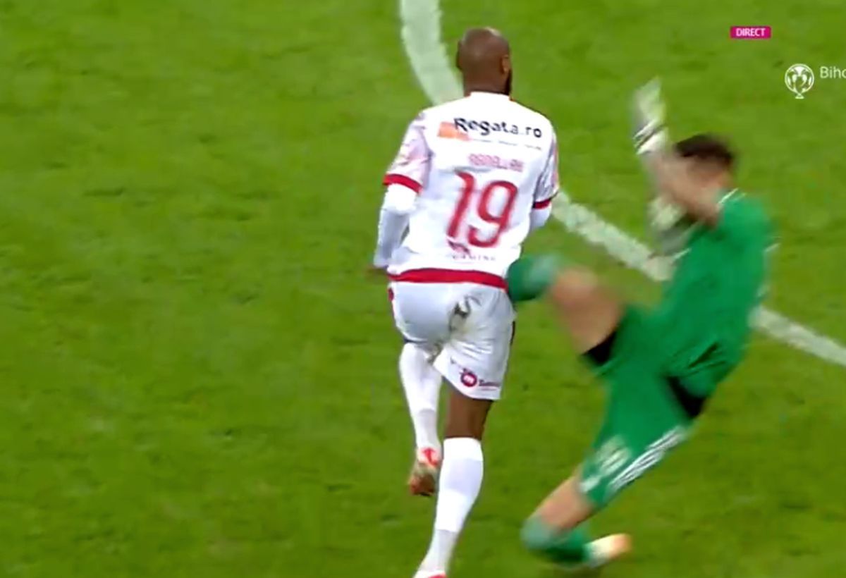 Cum a scăpat Gurău de eliminare? Decizie controversată a lui Feșnic în Dinamo - FCU Craiova