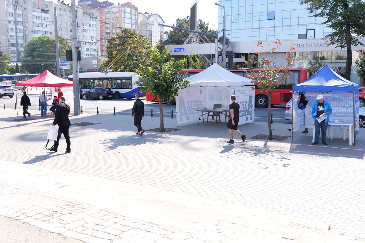 Chișinăul în imagini. Săptămână crucială peste Prut, unde moldovenii își decid viitorul prin alegerile parlamentare