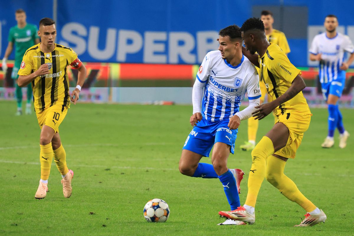 Imagini din meci Craiova - Dinamo, etapa #11 // foto: Ionuț Iordache (GSP)