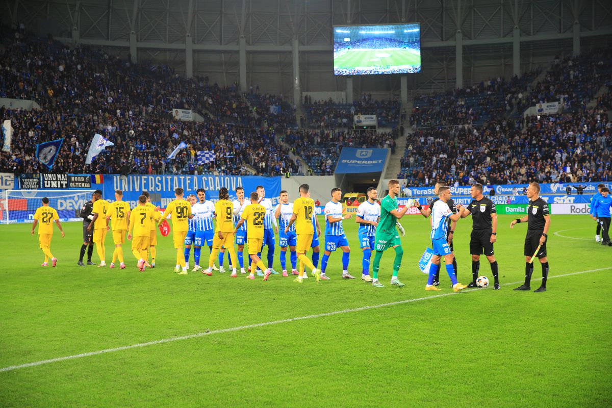 Imagini din meci Craiova - Dinamo, etapa #11 // foto: Ionuț Iordache (GSP)