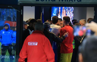 HAOS pe tunel după Universitatea Craiova - Dinamo: jucătorii au sărit la bătaie