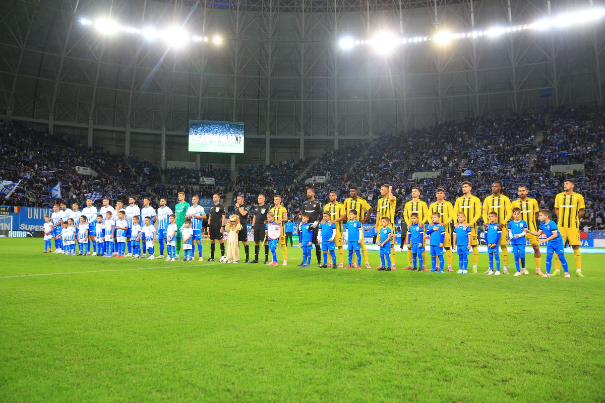 Imagini din meci Craiova - Dinamo, etapa #11 // foto: Ionuț Iordache (GSP)