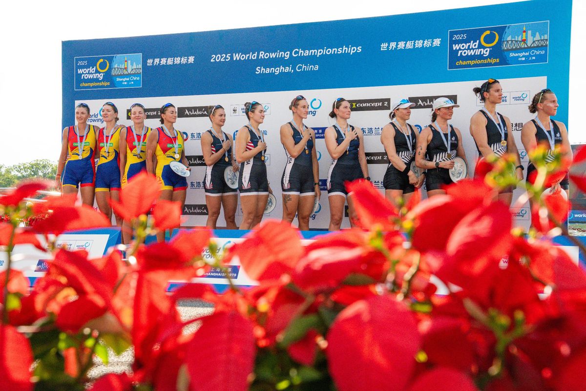 4 rame feminin - argint la CM canotaj