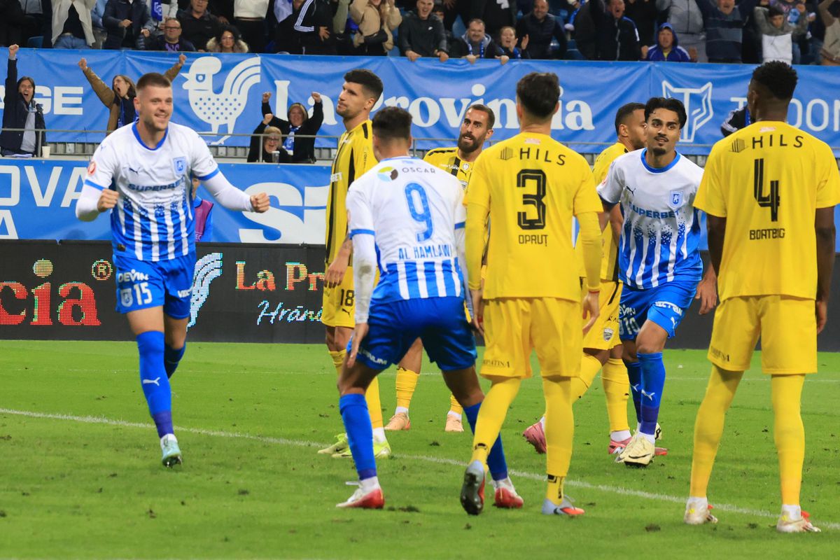 Imagini din meci Craiova - Dinamo, etapa #11 // foto: Ionuț Iordache (GSP)