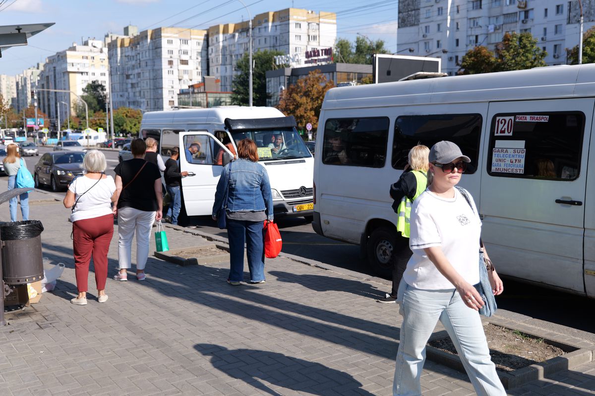 Chișinăul în imagini. Săptămână crucială peste Prut, unde moldovenii își decid viitorul prin alegerile parlamentare