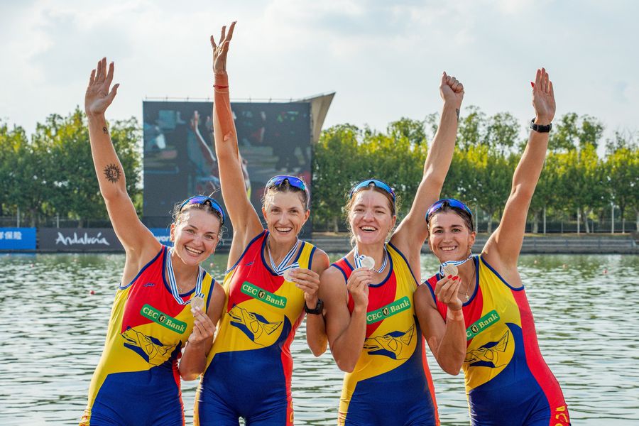 Barca 4 rame (f) - Gianina Juncănariu, Amalia Bereș, Adriana Adam, Ancuța Bodnar Foto: FR Canotaj/Balint Czucz Tradiția care se păstrează în sportul românesc » Campionii olimpici au confirmat în anul postolimpic