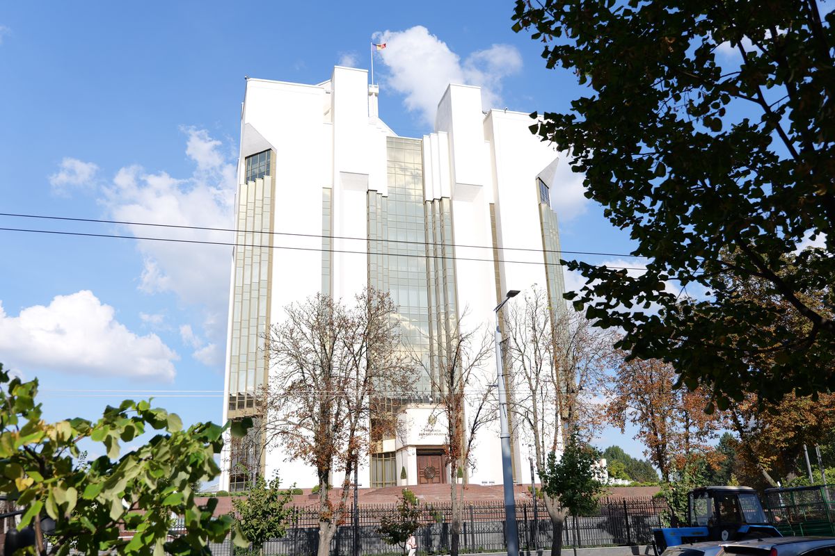 Chișinăul în imagini. Săptămână crucială peste Prut, unde moldovenii își decid viitorul prin alegerile parlamentare