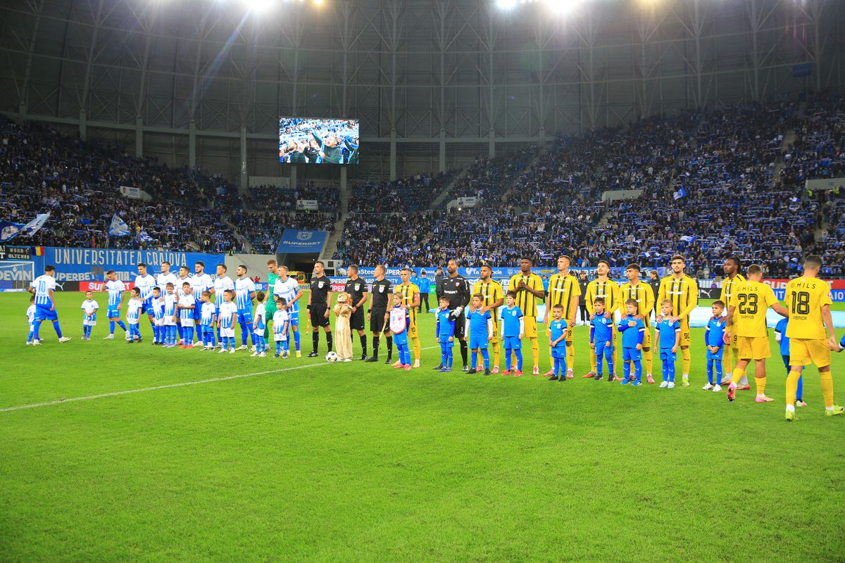 Imagini din meci Craiova - Dinamo, etapa #11 // foto: Ionuț Iordache (GSP)