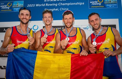 Reacțiile „tricolorilor” medaliați cu argint la Mondialele de canotaj de la Shanghai + greutățile de adaptare întâmpinate: „Din 500 în 500 de metri voiam să ne oprim, să bem apă”