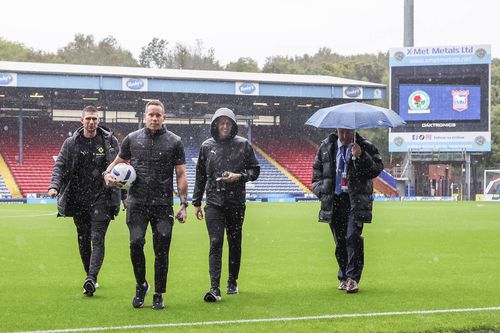 Blackburn - Ipswich, abandonat din cauza ploii, se va rejuca integral / Foto: Imago Images