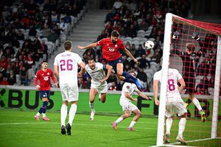 Bătaie pe tricoul celui mai bătrân marcator francez: „Dacă Ronaldo era lăudat pentru cât de sus a sărit...”