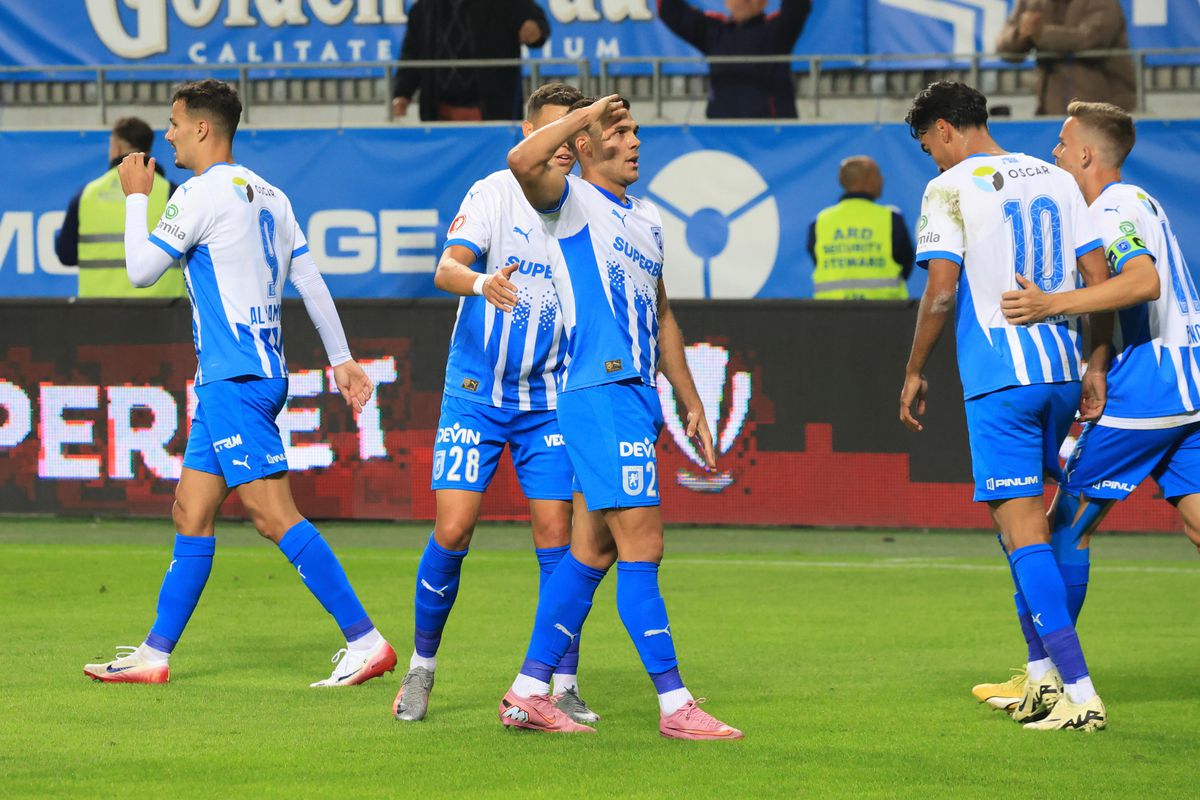 Imagini din meci Craiova - Dinamo, etapa #11 // foto: Ionuț Iordache (GSP)