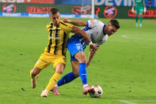 Cea mai strânsă luptă din istorie! Detaliu fără precedent de la introducerea sistemului cu play-off