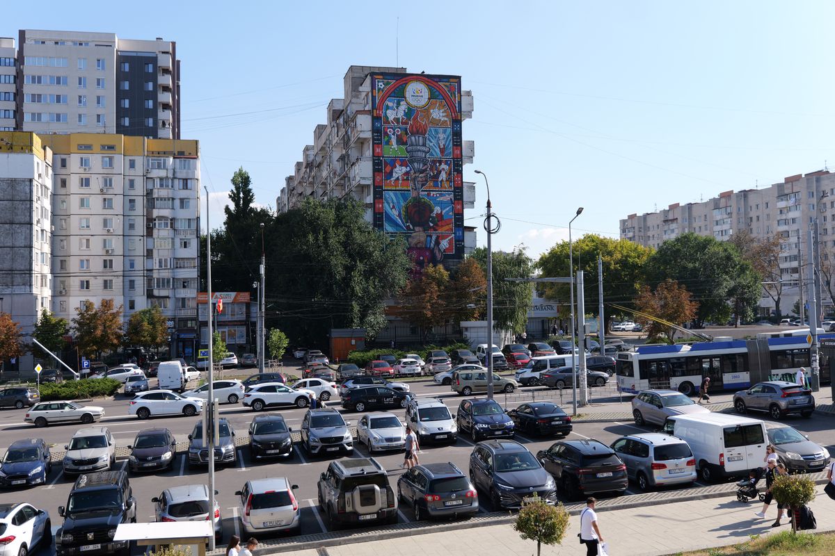 Chișinăul în imagini. Săptămână crucială peste Prut, unde moldovenii își decid viitorul prin alegerile parlamentare