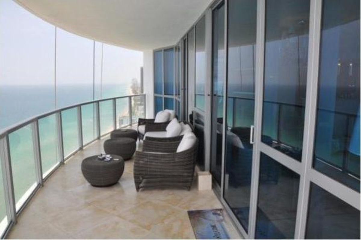 FOTO Cristi Borcea și-a vândut apartamentul din Miami » Ce profit a scos și cum arată penthouse-ul