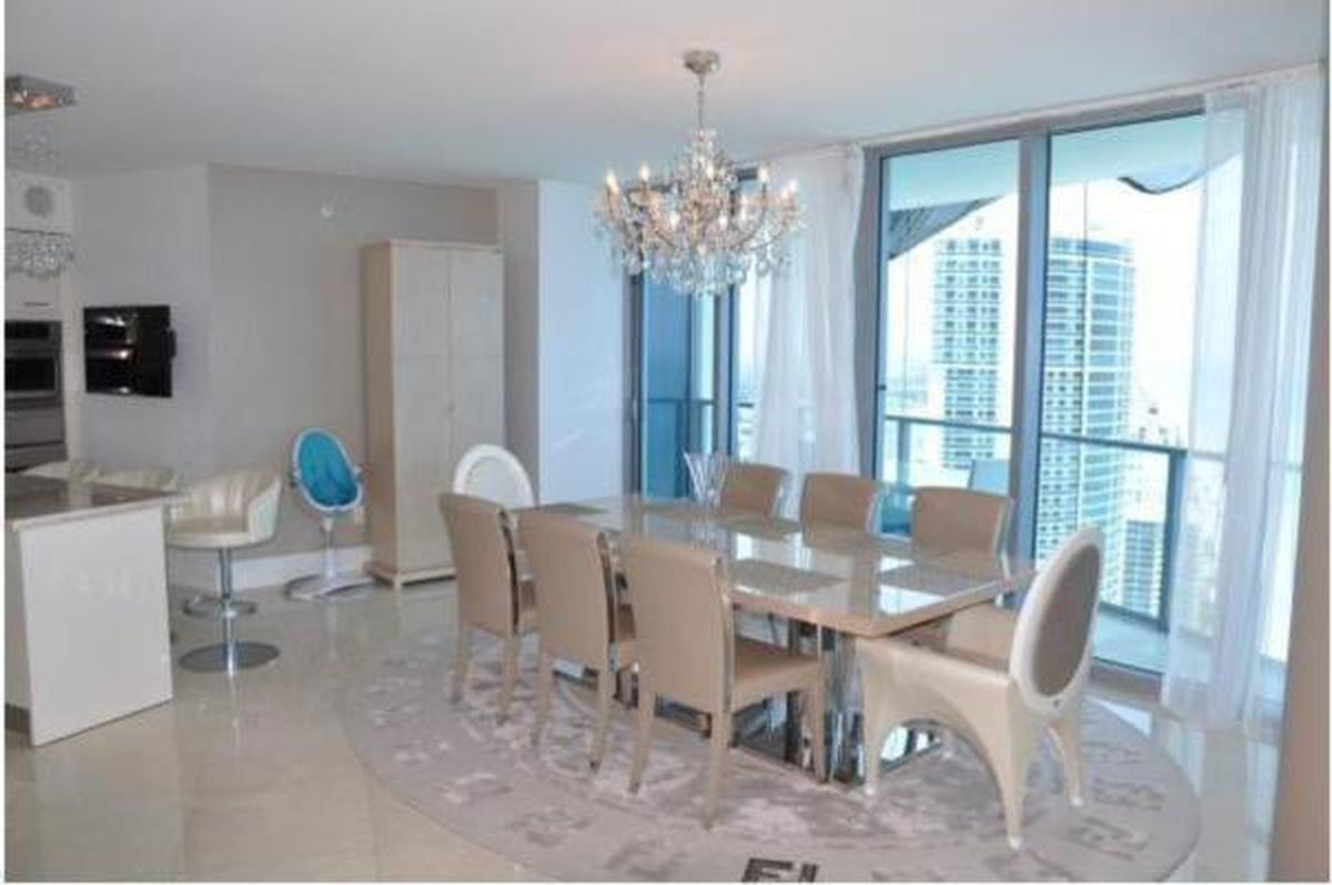 FOTO Cristi Borcea și-a vândut apartamentul din Miami » Ce profit a scos și cum arată penthouse-ul
