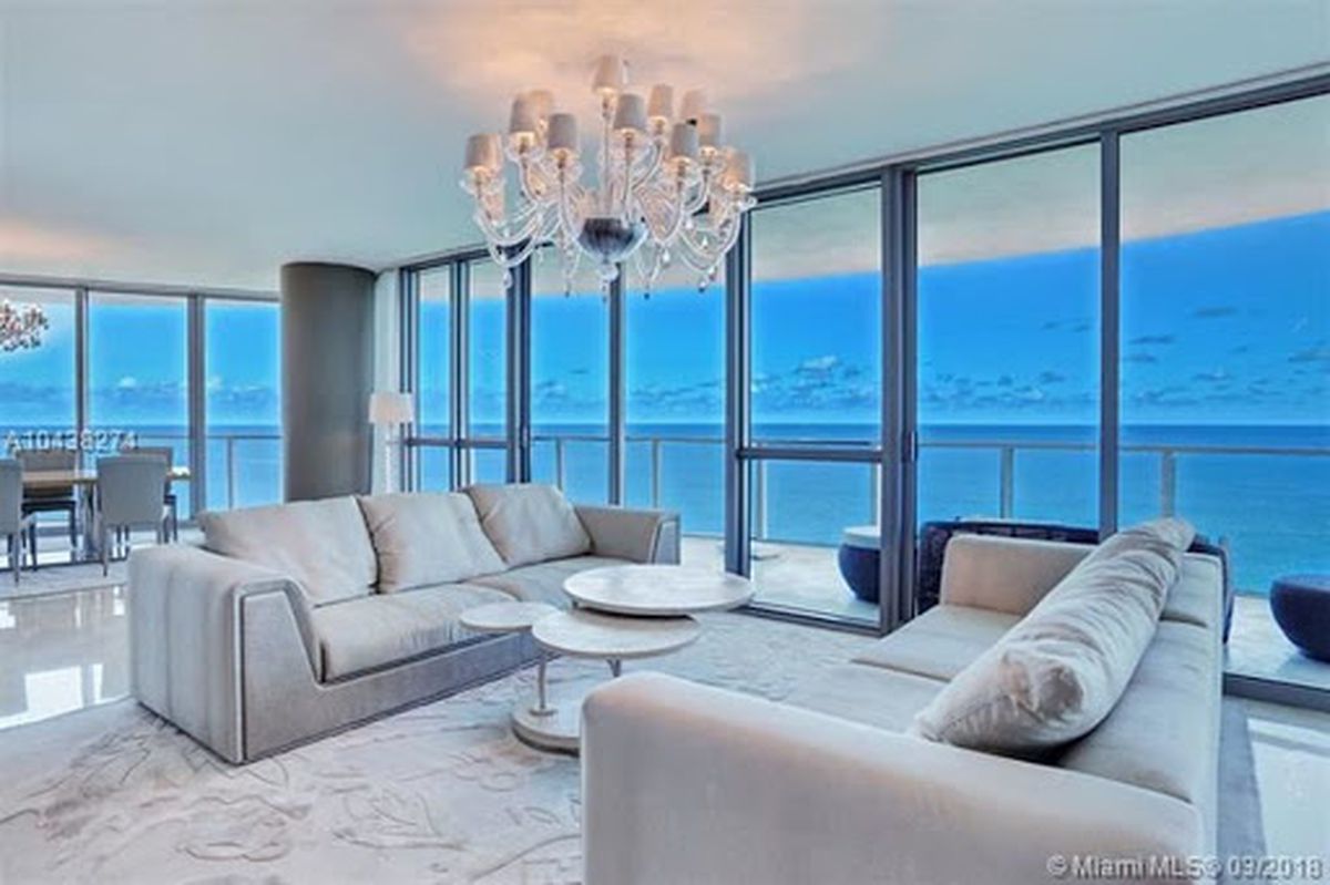 FOTO Cristi Borcea și-a vândut apartamentul din Miami » Ce profit a scos și cum arată penthouse-ul