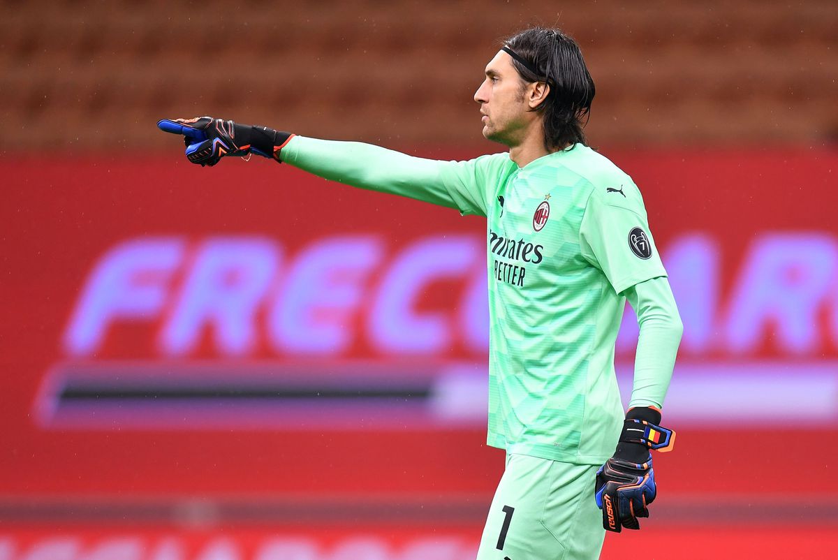 „Mamma mia, ce dezastru!” » Fanii lui Milan și-au pus mâinile-n cap după debutul lui Tătărușanu. Ce a spus antrenorul „diavolilor”