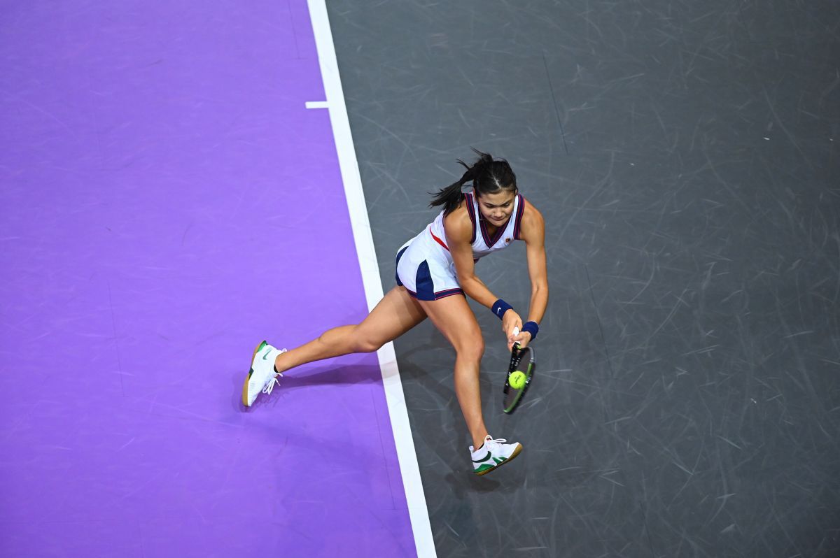 „Talent genial și forță mentală!” » Omul cu 50 de ani de experiență în tenis, fascinat de Emma Răducanu: „Mă bucur că tatăl ei a făcut o asemenea investiție!”