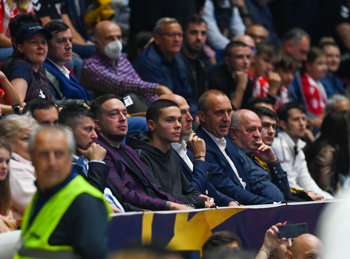 Dinamo n-a avut nicio șansă în fața coloșilor de la PSG! Atmosferă senzațională în Polivalentă