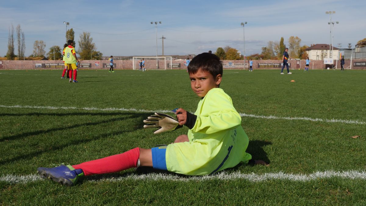 Cupa Satelor nimănui: de asta n-a venit Boloni