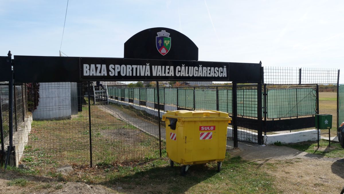 Cupa Satelor nimănui: de asta n-a venit Boloni