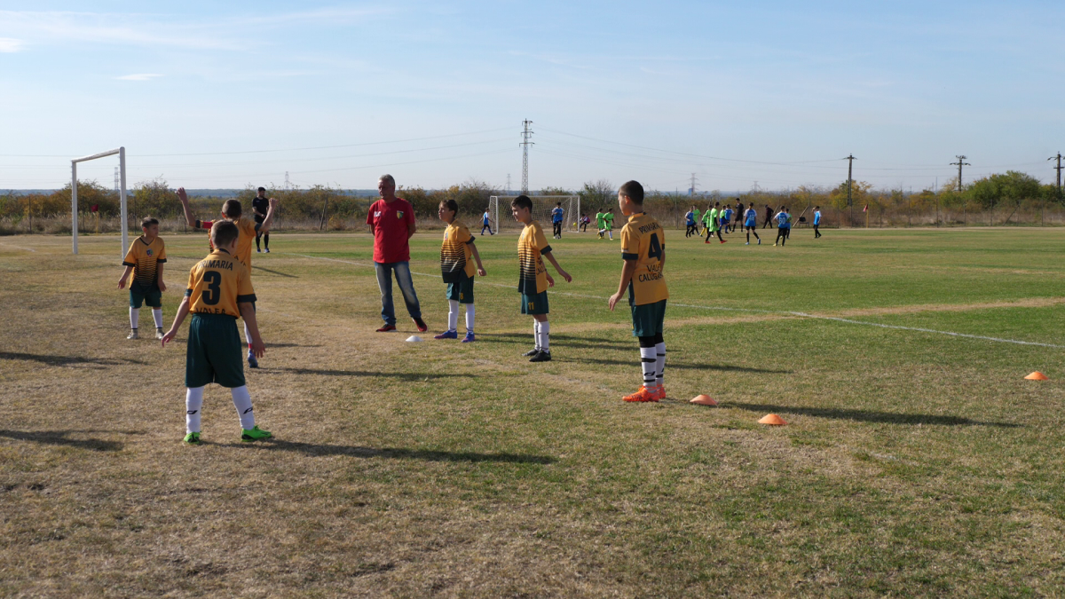 Cupa Satelor nimănui: de asta n-a venit Boloni