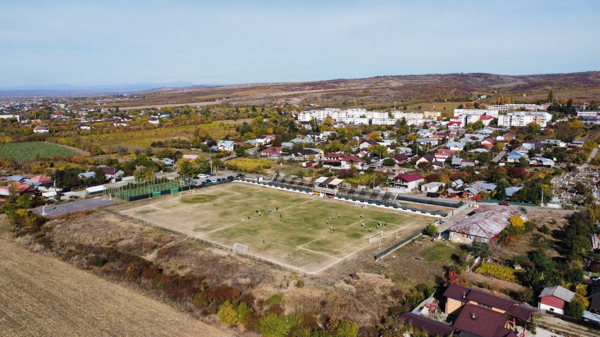 Cupa Satelor nimănui: de asta n-a venit Boloni