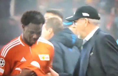 Clubul din Champions League l-a suspendat o săptămână după ce și-a umilit public antrenorul!