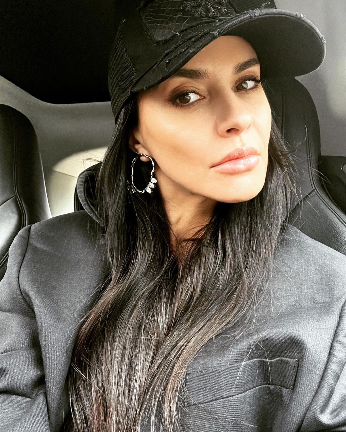 „M-a sunat Materazzi: «Vino la spital!»” » Momentele de groază prin care a trecut Adelina în momentul accidentării lui Cristi Chivu la cap: „Avea o expresie a feței pe care nu o mai văzusem la el!”