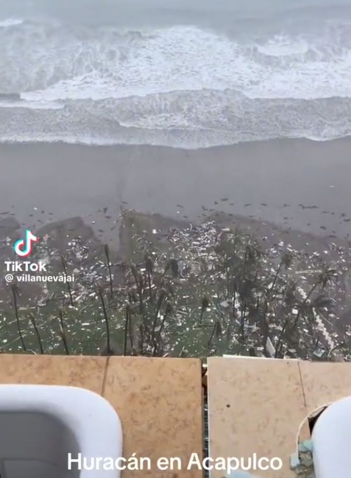 Arena de 5 stele, devastată de cea mai puternică furtună din istoria țării » Imagini cu prăpădul lăsat în urmă