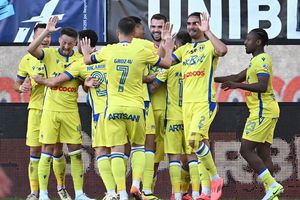 Petrolul - Poli Iași 3-1 » Au condus, dar au căzut! În 10 oameni, moldovenii au fost pradă sigură pentru „lupi”