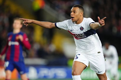 Kylian Mbappe, marcând aici pe Montjuic la PSG și eliminând Barcelona din Ligă în aprilie / Foto: Imago