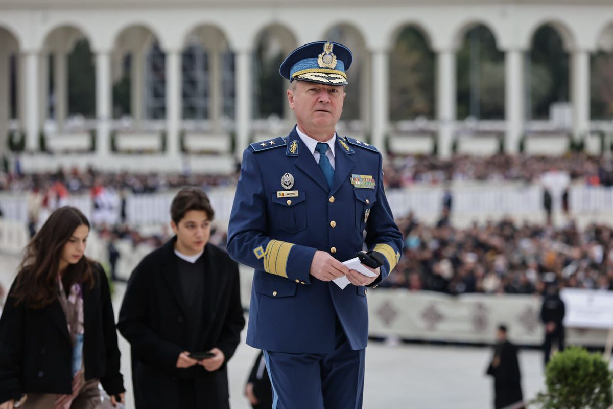 Gigi Becali la sfințirea Catedralei României