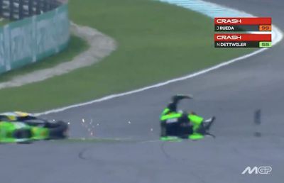 Accident violent în MotoGP » Pilot în pericol de moarte: a fost transportat imediat la spital, unde va fi supus la mai multe operații