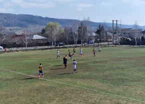 Situație șocantă în fotbalul românesc: ce i-a făcut un fotbalist de 29 de ani unui arbitru în vârstă de doar 18 ani » A fost suspendat până la finalul sezonului