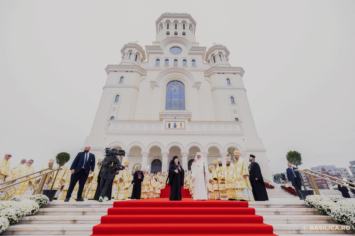 POZE generale sfințirea Catedralei României