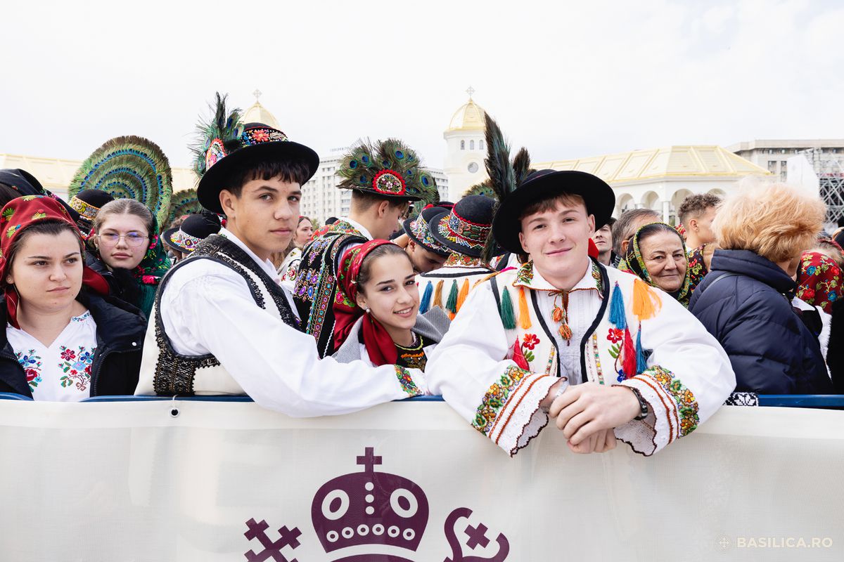 POZE generale sfințirea Catedralei României