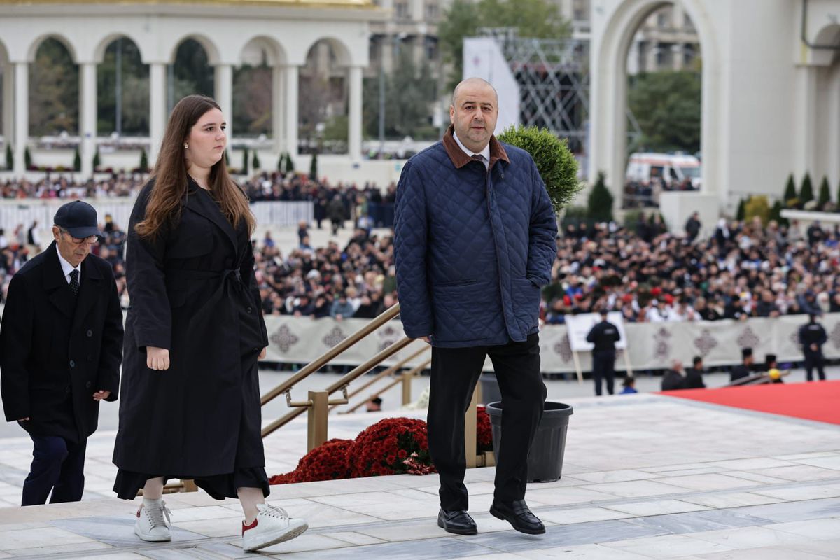 Gigi Becali la sfințirea Catedralei României