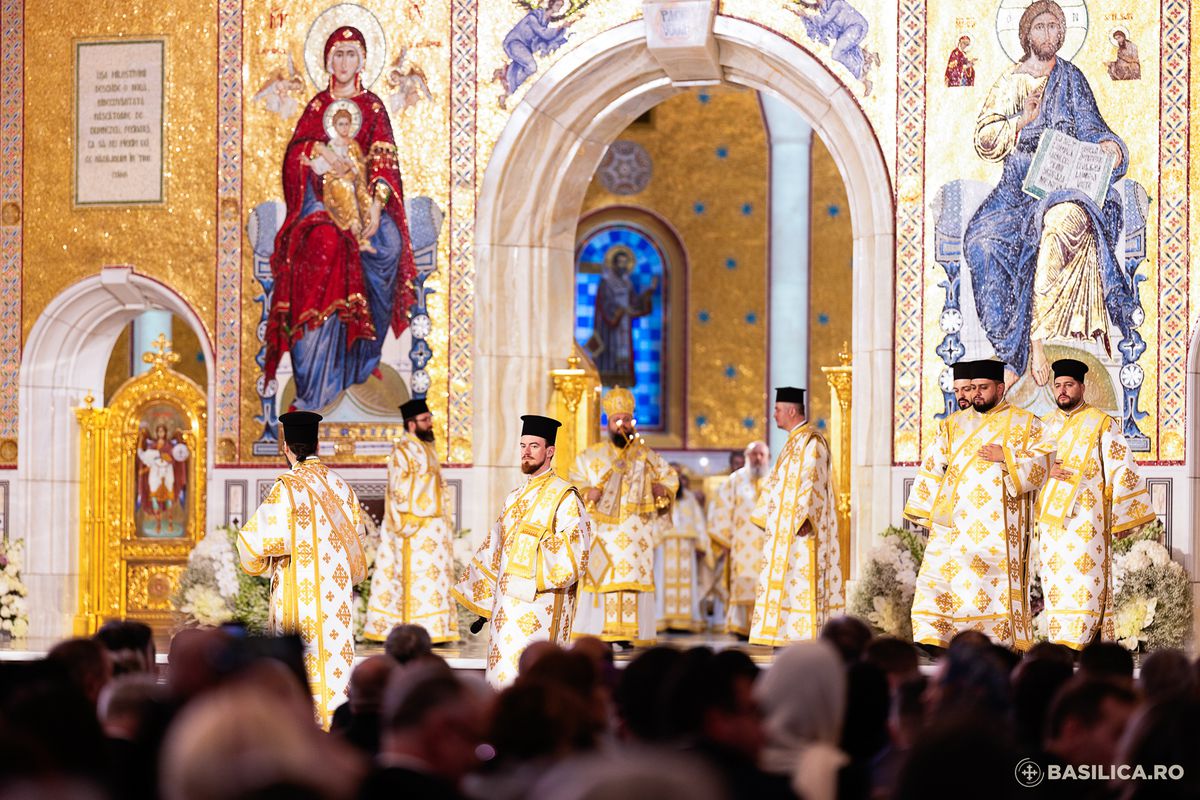 POZE generale sfințirea Catedralei României