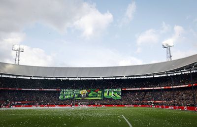 Agitație la meciul lui Dennis Man! Derby-ul Feyenoord – PSV, întrerupt din cauza unei urgențe medicale în tribune