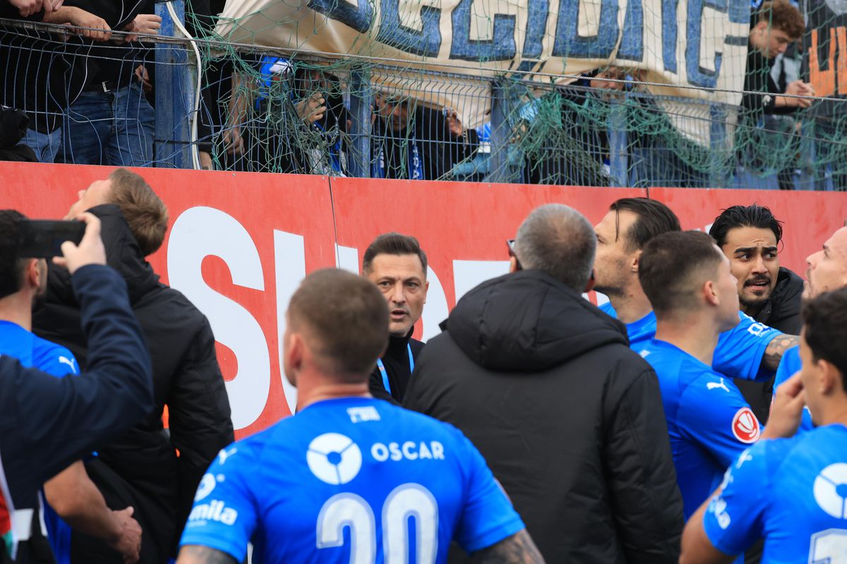 „Joacă, bă Rădoi, cu echipa bună!” » Scandal după Metaloglobus - Craiova: jucătorii au intrat în gura fanilor