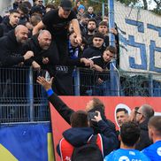 Jucătorii Craiovei, scandal cu fanii după remiza cu Metaloglobus. FOTO: Ionuț Iordache (GSP.ro)