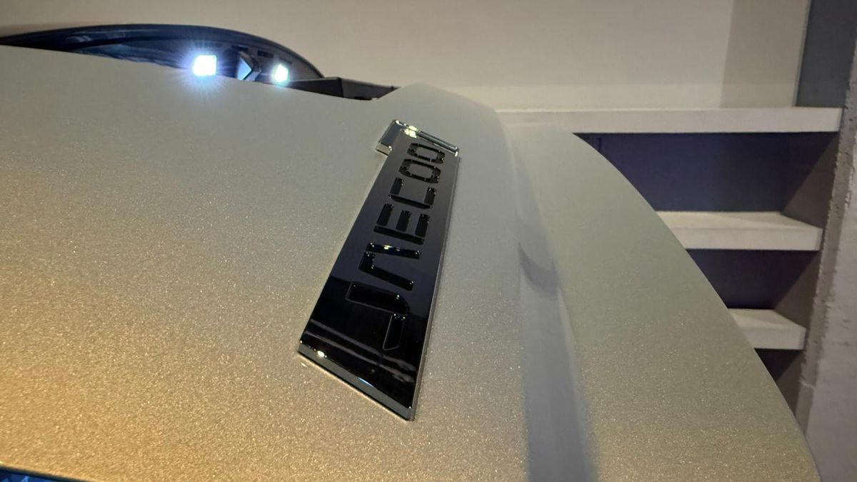 SUV-urile preferate de români și-au găsit rivalul » A apărut mașina cu proiector video în portbagaj: costă cât un Volkswagen Tiguan!