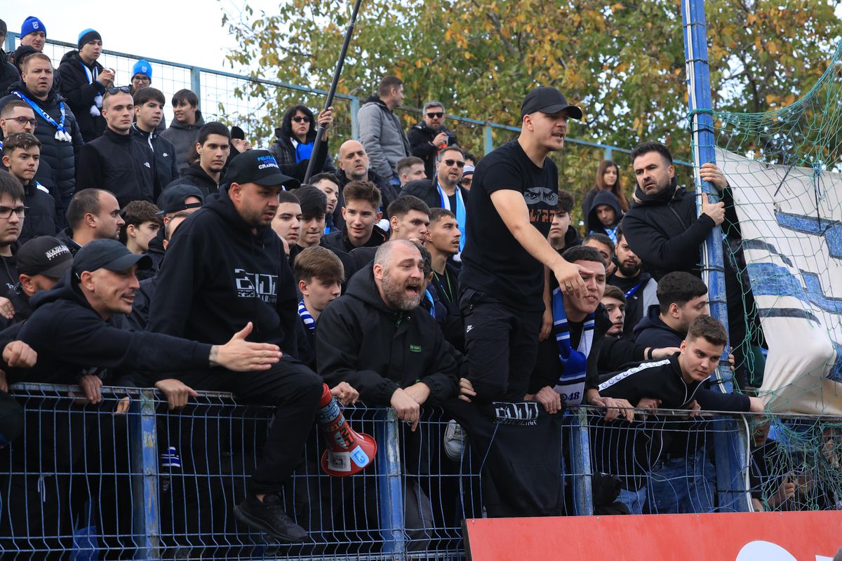 „Joacă, bă Rădoi, cu echipa bună!” » Scandal după Metaloglobus - Craiova: jucătorii au intrat în gura fanilor