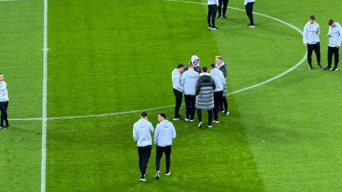 Jucătorii de la FCSB se uită la El Clasico înainte de meciul cu UTA