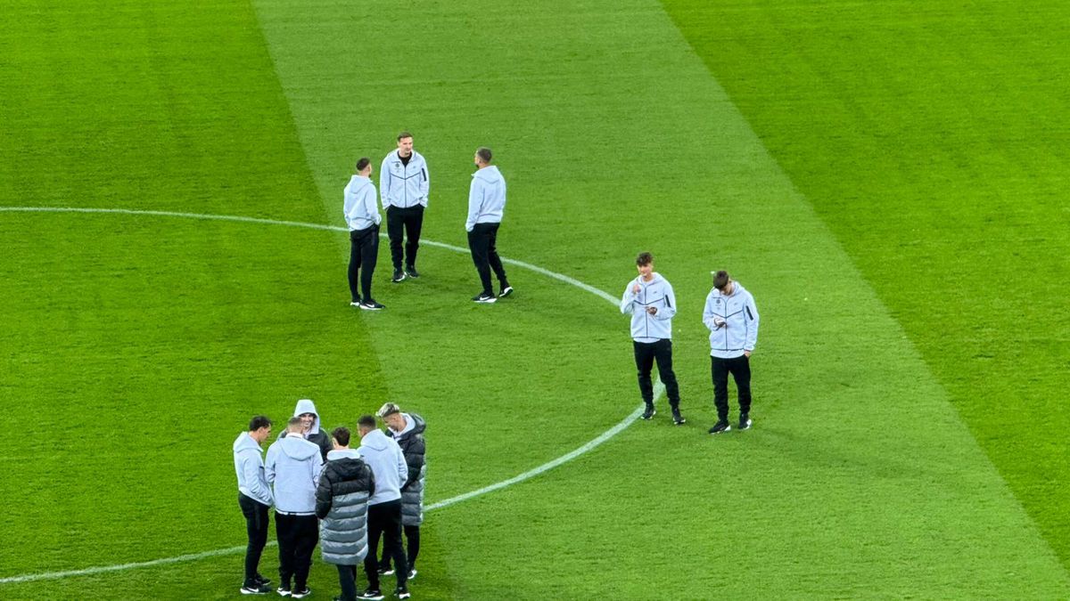 „El Clasico” la putere și pe Arena Națională » Imaginile serii: cum au fost surprinși jucătorii de la FCSB înainte de duelul cu UTA